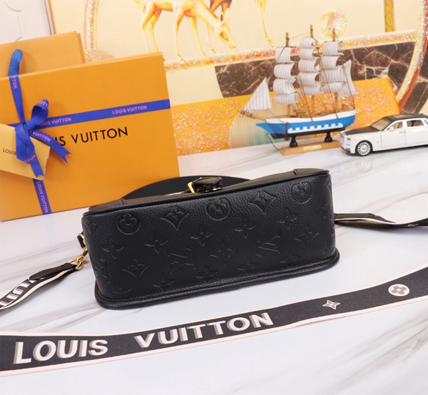 ルイヴィトンバッグ内部構造